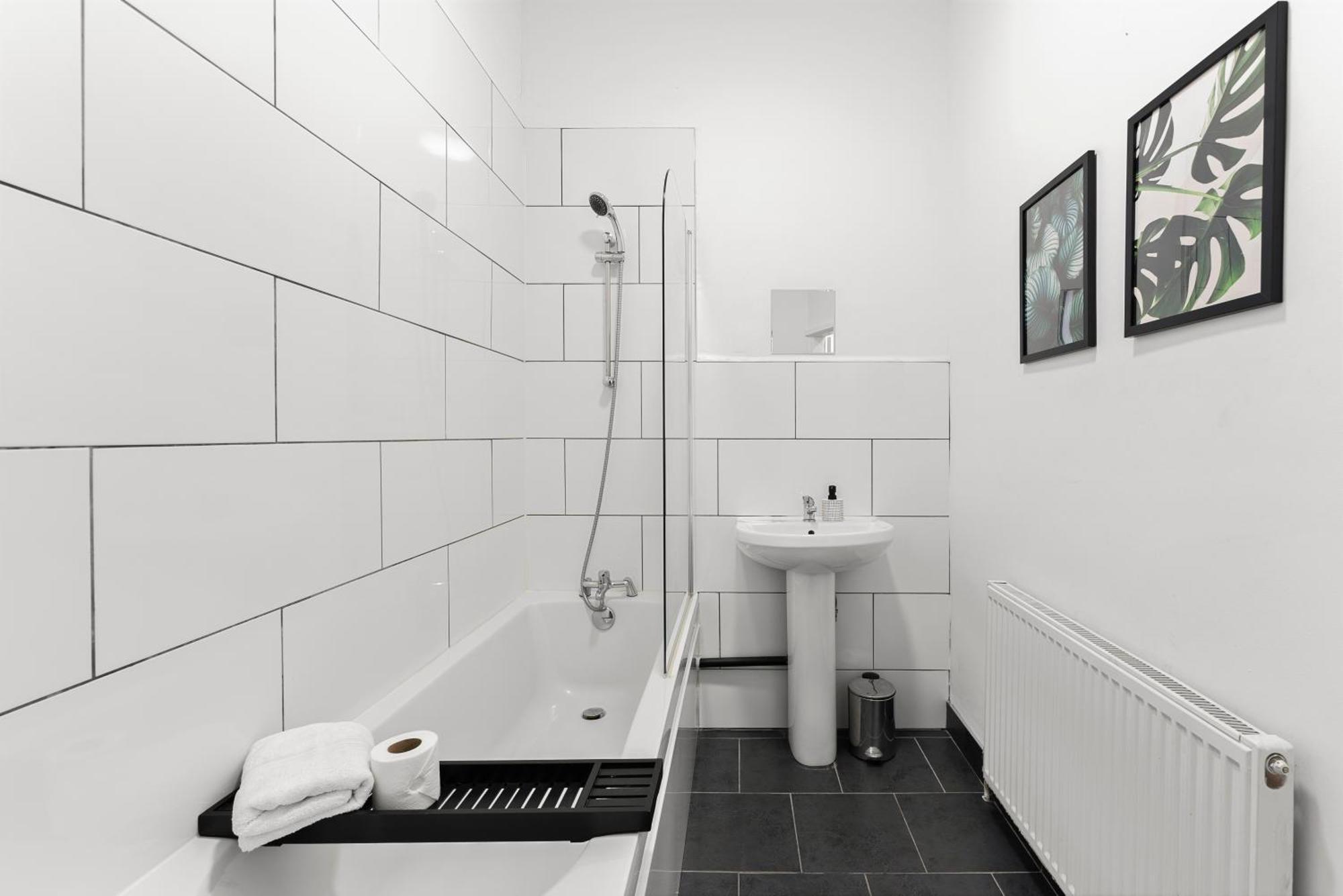 Апартаменты 20 Percent Off! Stylish Sheffield Abode Sleeps 12 Экстерьер фото