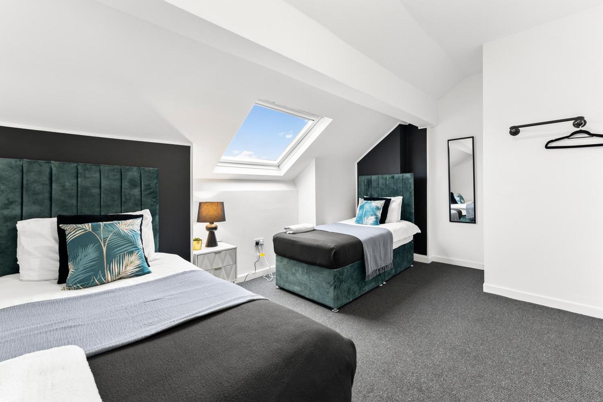 Апартаменты 20 Percent Off! Stylish Sheffield Abode Sleeps 12 Экстерьер фото