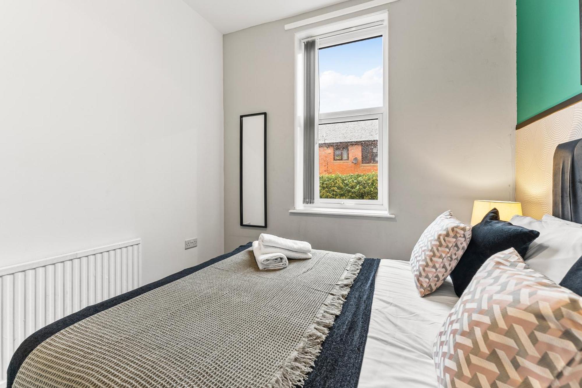 Апартаменты 20 Percent Off! Stylish Sheffield Abode Sleeps 12 Экстерьер фото