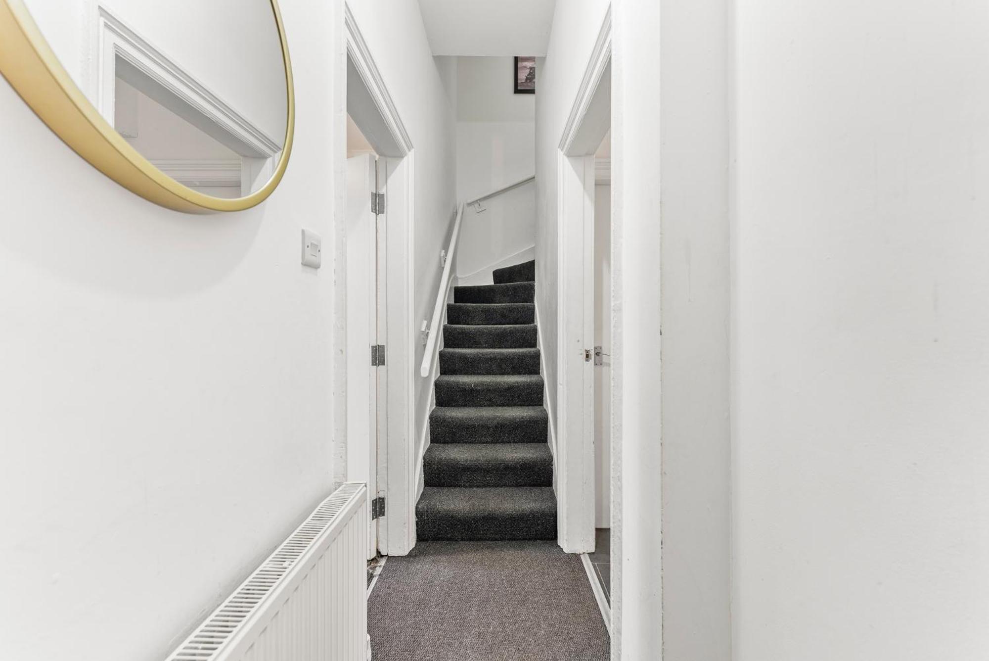 Апартаменты 20 Percent Off! Stylish Sheffield Abode Sleeps 12 Экстерьер фото