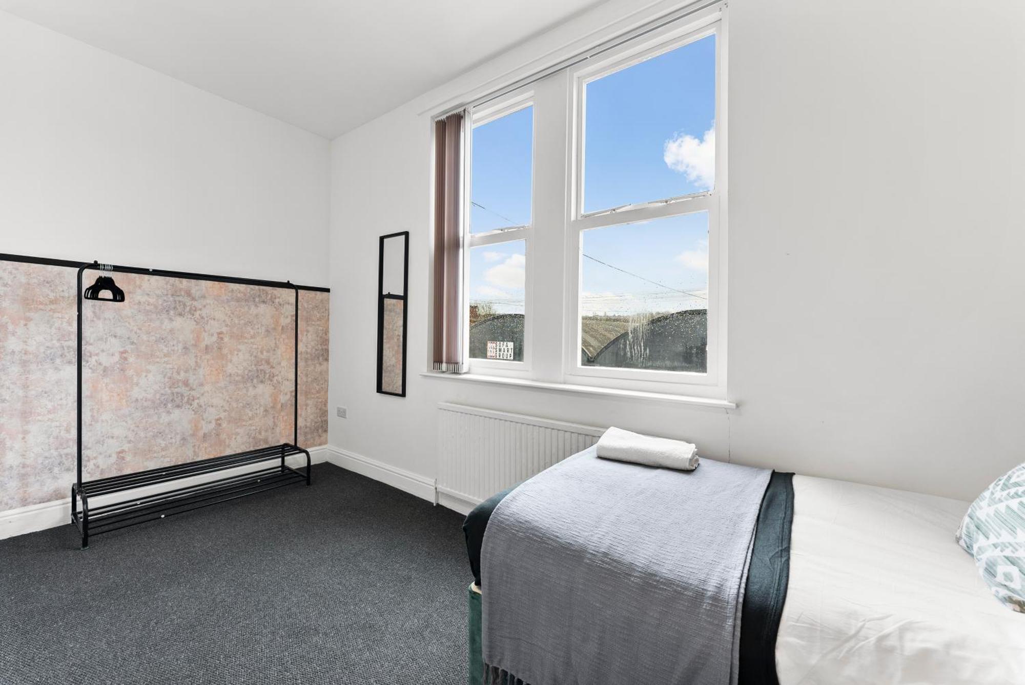 Апартаменты 20 Percent Off! Stylish Sheffield Abode Sleeps 12 Экстерьер фото