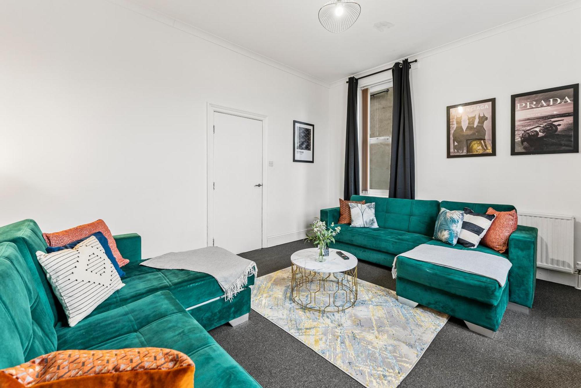 Апартаменты 20 Percent Off! Stylish Sheffield Abode Sleeps 12 Экстерьер фото