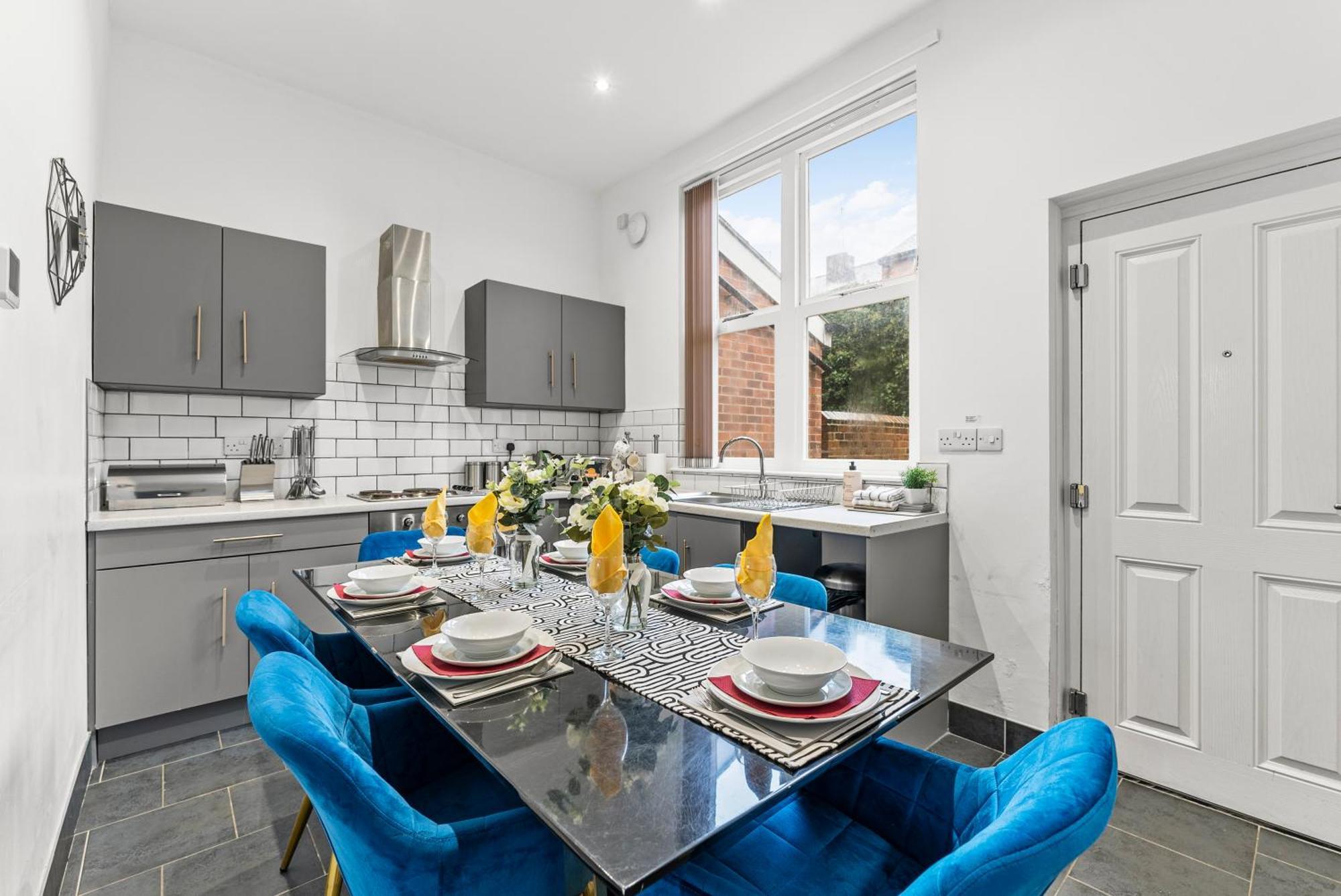Апартаменты 20 Percent Off! Stylish Sheffield Abode Sleeps 12 Экстерьер фото