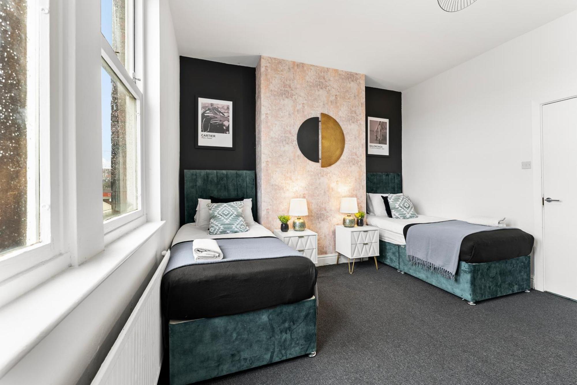 Апартаменты 20 Percent Off! Stylish Sheffield Abode Sleeps 12 Экстерьер фото